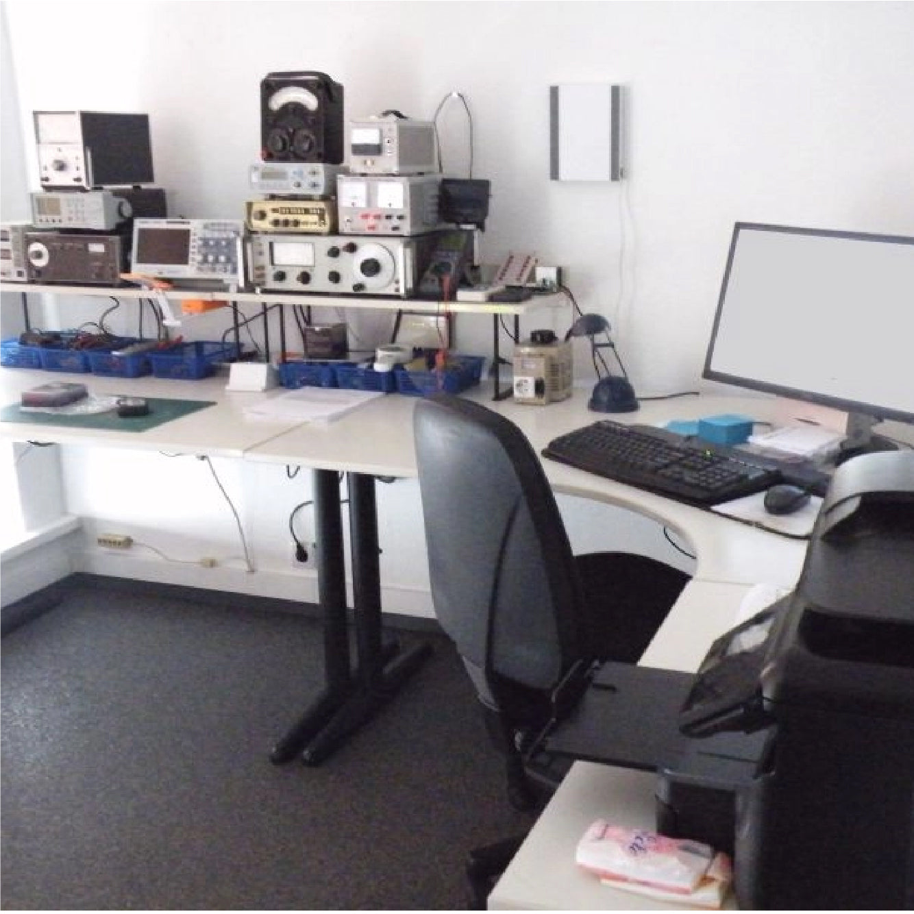 Workspace Essentials – Dream Technology System (E-Store)